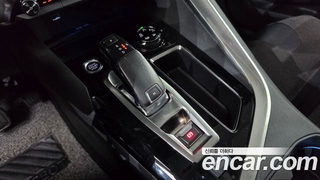 Peugeot 5008 2019 — photo 9