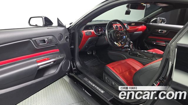 Ford Mustang 2019 — photo 13