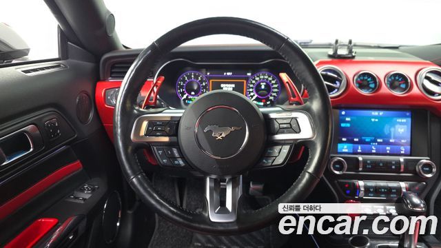 Ford Mustang 2019 — photo 19
