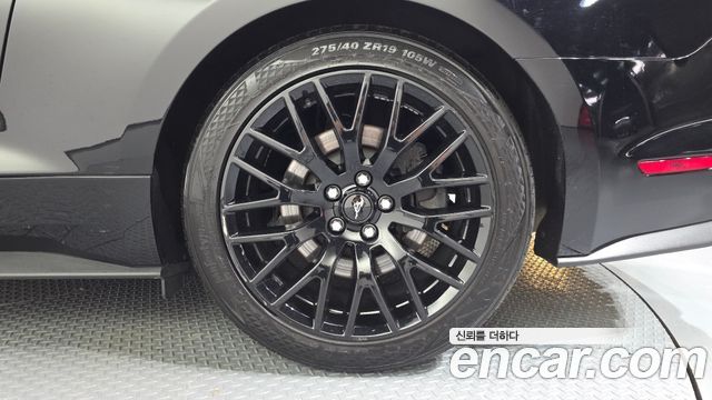 Ford Mustang 2019 — photo 7