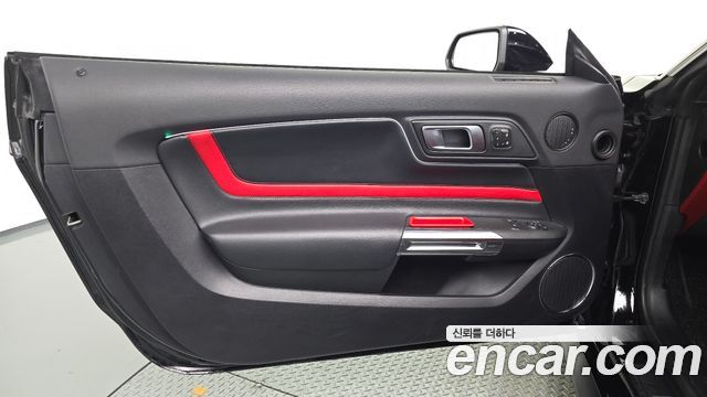Ford Mustang 2019 — photo 14