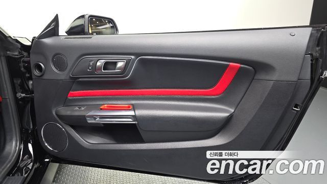 Ford Mustang 2019 — photo 15