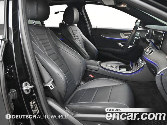 Mercedes-Benz E-Class 2021 — photo 10