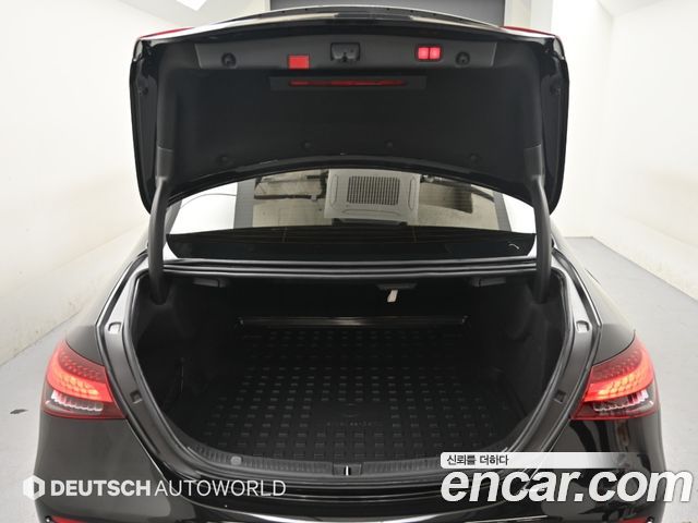Mercedes-Benz E-Class 2021 — photo 19