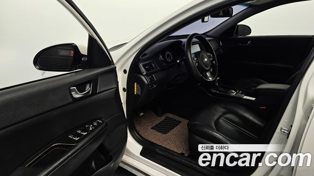 Kia K5 2016 — photo 10