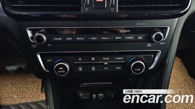 Kia K5 2016 — photo 14