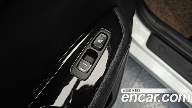 Kia K5 2016 — photo 16