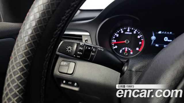 Kia K5 2016 — photo 18