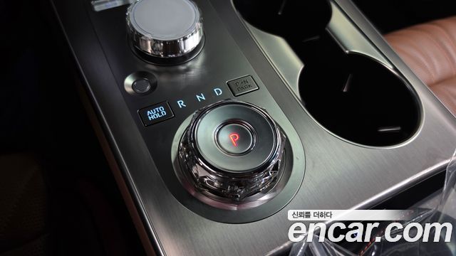 Genesis GV70 2025 — photo 12