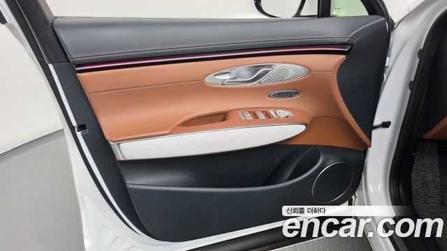 Genesis GV70 2025 — photo 14