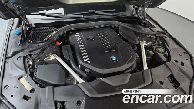 BMW 7-Series 2021 — photo 6