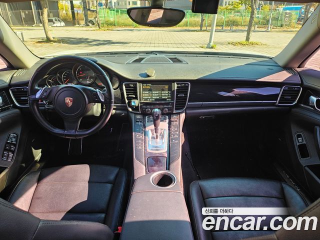 Porsche Panamera 2015 — photo 14