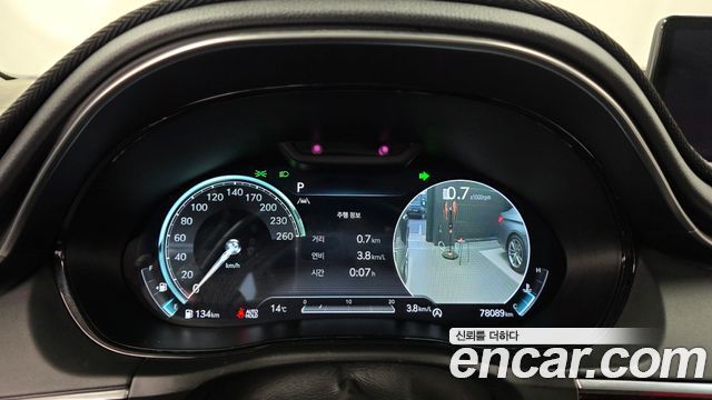 Genesis GV70 2021 — photo 8