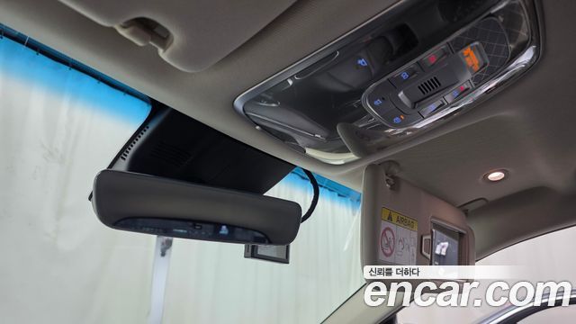 Genesis GV70 2021 — photo 17