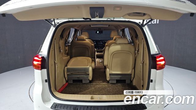 Kia Canival 2019 — photo 20