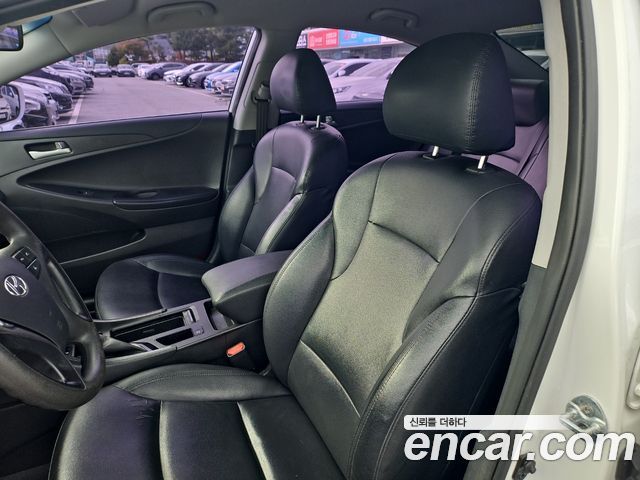 Hyundai Sonata 2014 — photo 11