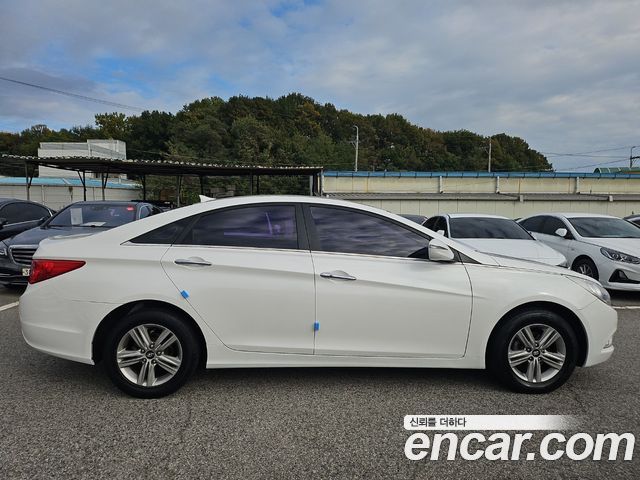 Hyundai Sonata 2014 — photo 19