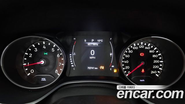 Jeep Compass 2019 — photo 11