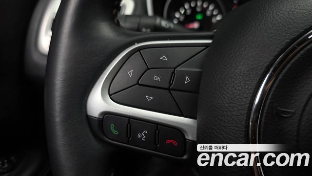 Jeep Compass 2019 — photo 28