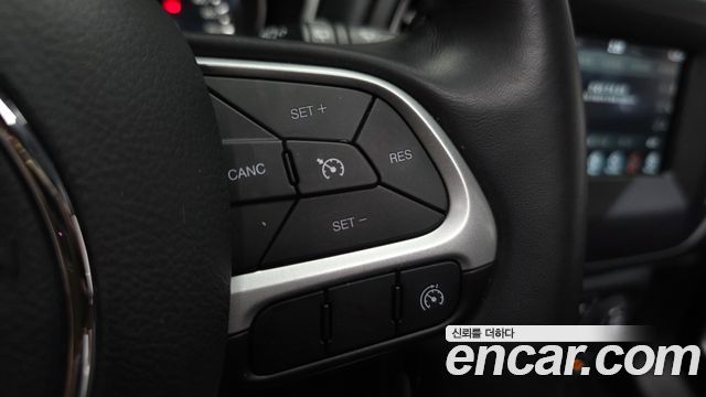 Jeep Compass 2019 — photo 29