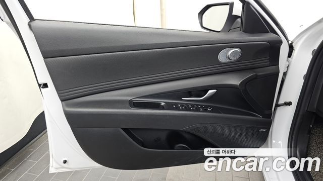 Hyundai AVANTE 2023 — photo 14