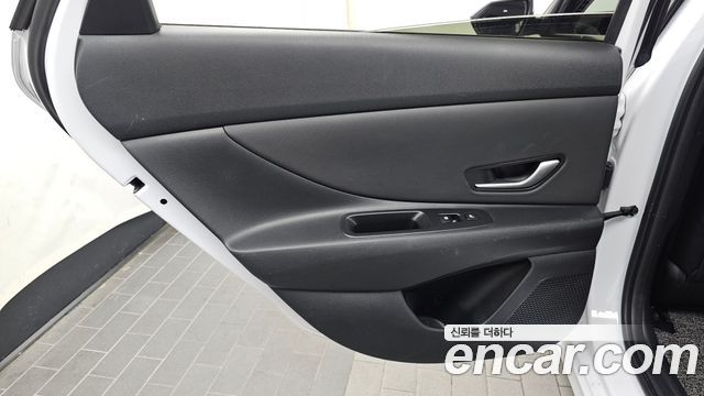 Hyundai AVANTE 2023 — photo 15