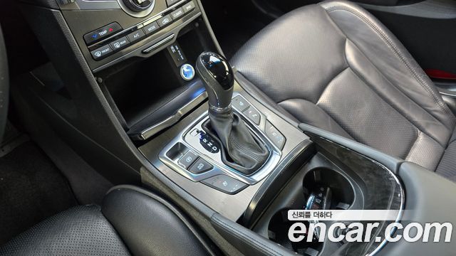 Hyundai Grandeur 2016 — photo 9