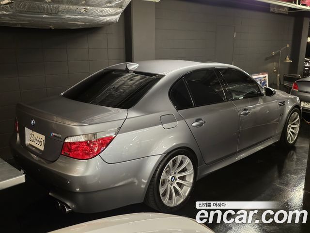 BMW M5 2006 — photo 2