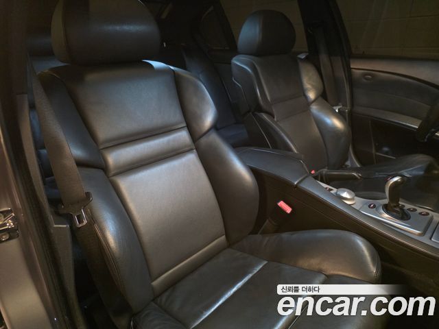 BMW M5 2006 — photo 9