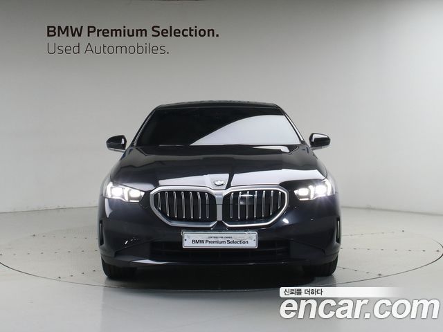 BMW 5-Series 2024 — photo 2