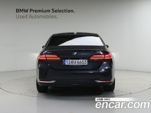 BMW 5-Series 2024 — photo 3