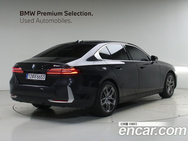 BMW 5-Series 2024 — photo 4
