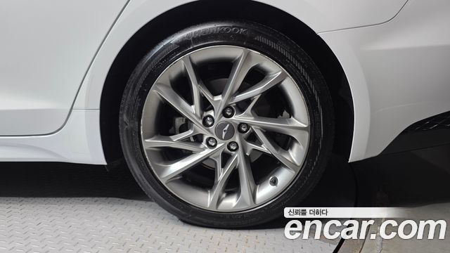 Genesis G70 2021 — photo 7