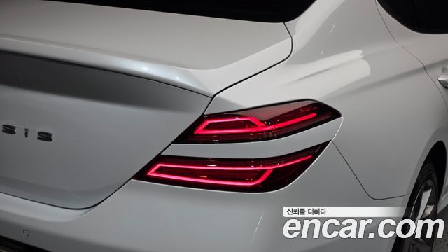 Genesis G70 2021 — photo 9
