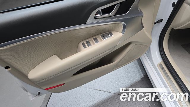 Genesis G70 2021 — photo 15