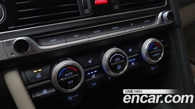 Genesis G70 2021 — photo 27