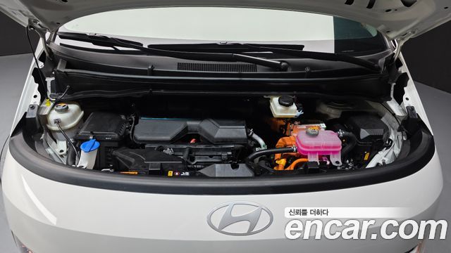 Hyundai Staria 2025 — photo 6