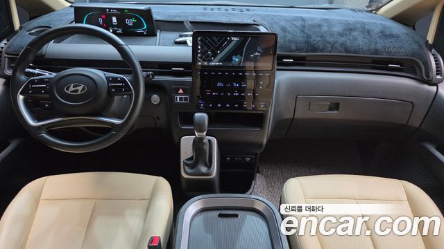 Hyundai Staria 2025 — photo 10