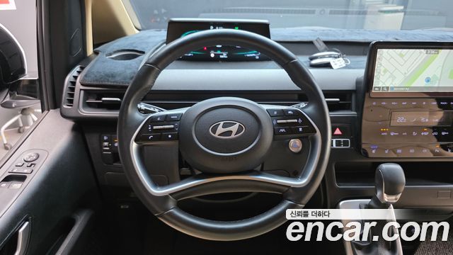 Hyundai Staria 2025 — photo 18