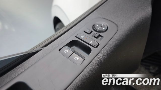 Hyundai Staria 2025 — photo 19