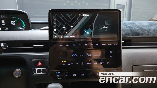 Hyundai Staria 2025 — photo 28