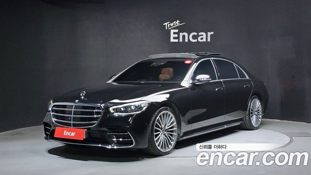 Mercedes-Benz S-Class 2023 — photo 1