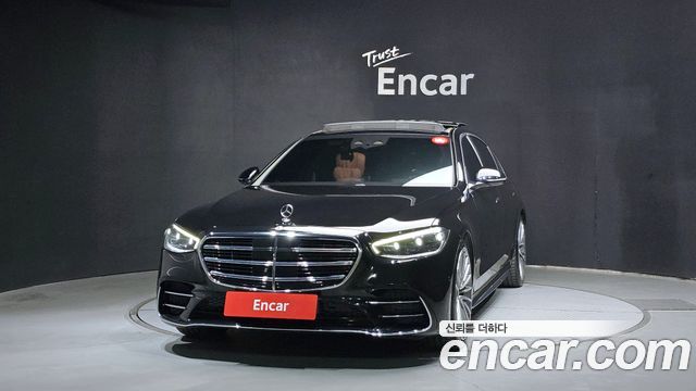 Mercedes-Benz S-Class 2023 — photo 3