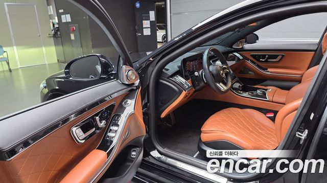 Mercedes-Benz S-Class 2023 — photo 13