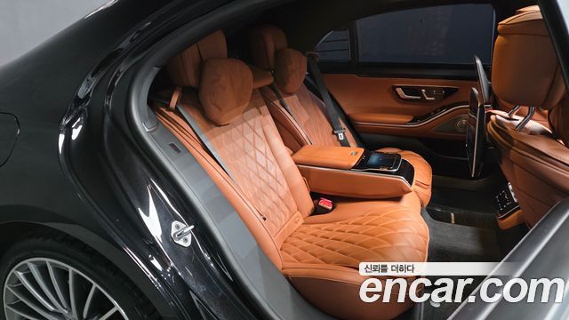 Mercedes-Benz S-Class 2023 — photo 17