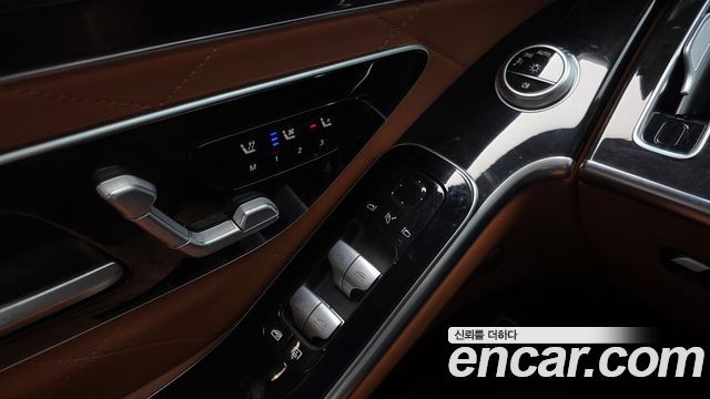 Mercedes-Benz S-Class 2023 — photo 25