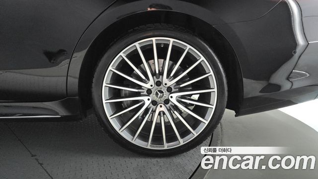 Mercedes-Benz S-Class 2023 — photo 7