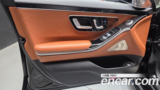Mercedes-Benz S-Class 2023 — photo 14