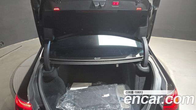 Mercedes-Benz S-Class 2023 — photo 31
