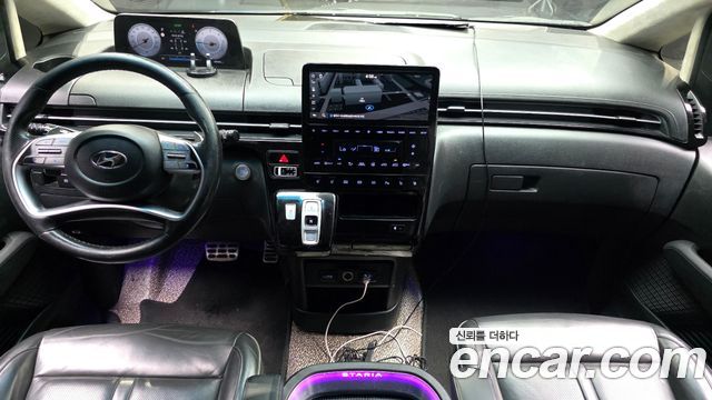 Hyundai Staria 2023 — photo 7